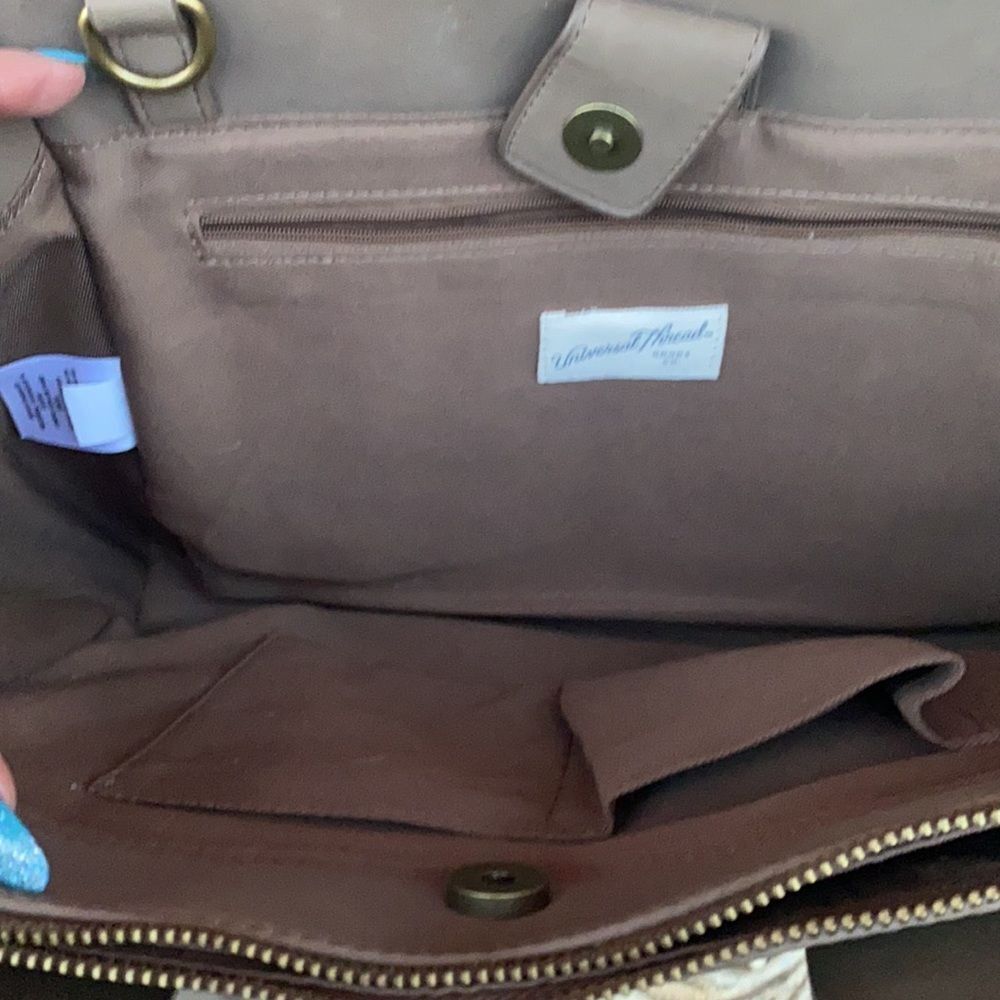 Universal Thread purse - Picture 2 of 6